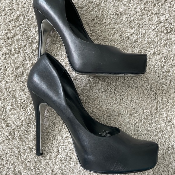 Jessica Simpson Black Heels - Picture 5 of 5